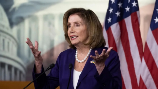 Nancy Pelosi hospitalizada en Luxemburgo tras sufrir una caída durante visita oficial