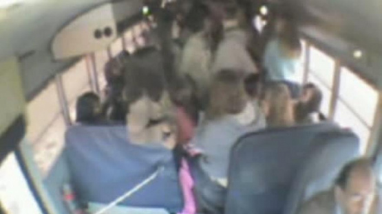Indignación en Broward por brutal agresión a estudiante latino en un autobús escolar